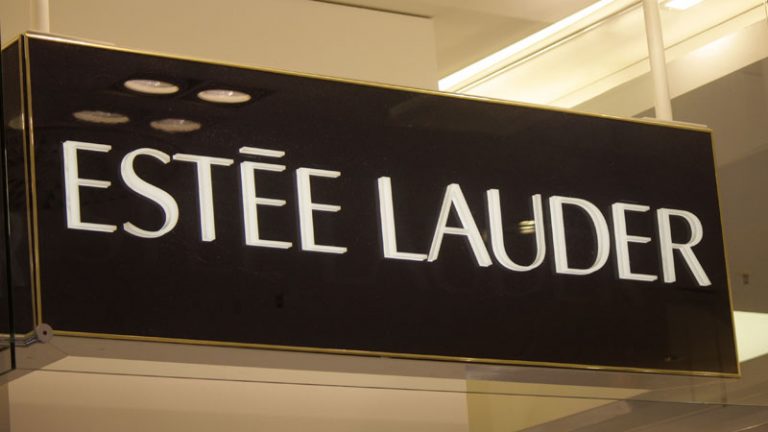 Kisah Merekea: Perjalanan Bisnis Estēe Lauder